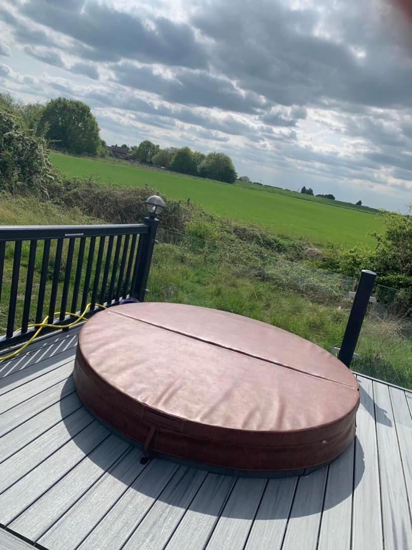 Muscovy Lodge With Hot Tub At Tattershall Lakes Country Park Εξωτερικό φωτογραφία